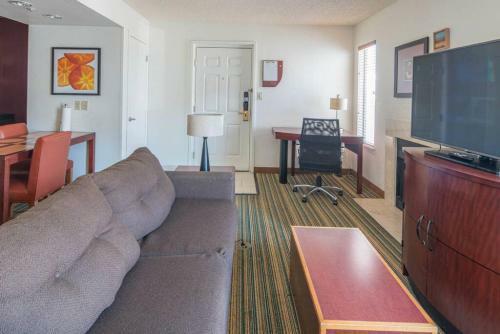 Wanderjaunt - North Phoenix Apartments