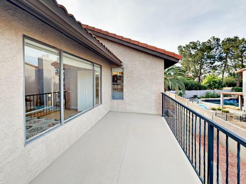 Inviting Central Scottsdale Stunner Home