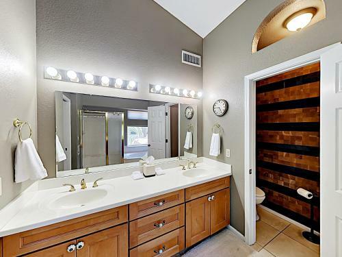 New Listing! Big Outdoor Oasis With Pool & Fire Pit Home