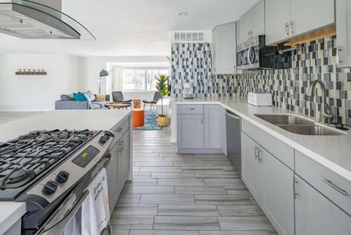 Wanderjaunt - Deputy - 4br - North Phoenix