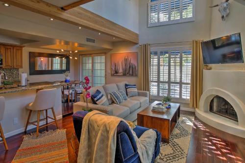 Trendy Phoenix Townhome By South Mountain Trails!