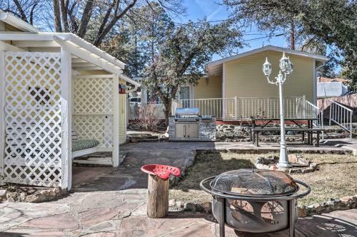 Chic Prescott Cottage With Outdoor Entertaining Area