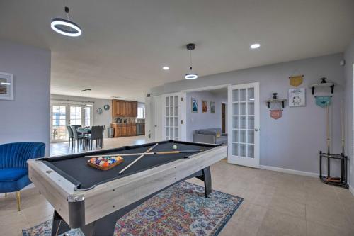 Modern Scottsdale Home With Pool, Games And Patio
