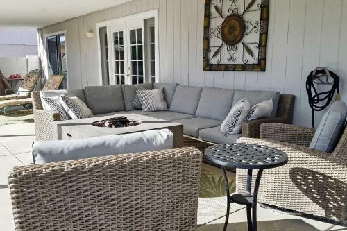 Peaceful Sun Lakes House With Community Pool And Golf!