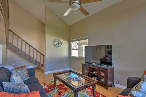 Tempe Golf Retreat With Putting Green And Pool Access!