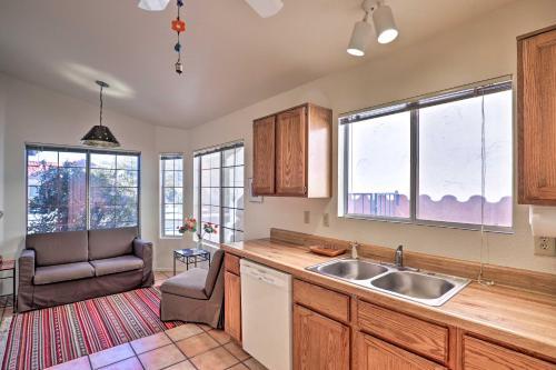Tucson Area House With Pool Access And Mountain Views!