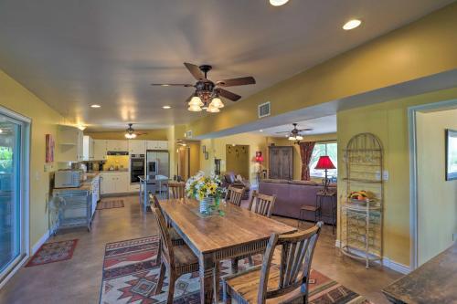 Spacious Oasis With Hot Tub, 6mi To Saguaro Park