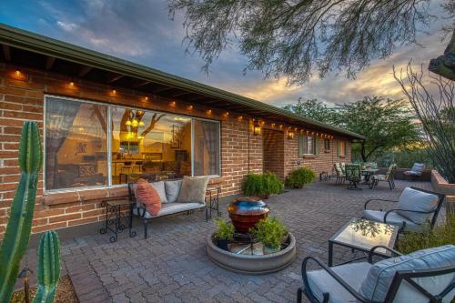 Spacious Oasis With Hot Tub, 6mi To Saguaro Park