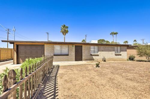 Pet-friendly Home - 7 Mi To Downtown Tucson!