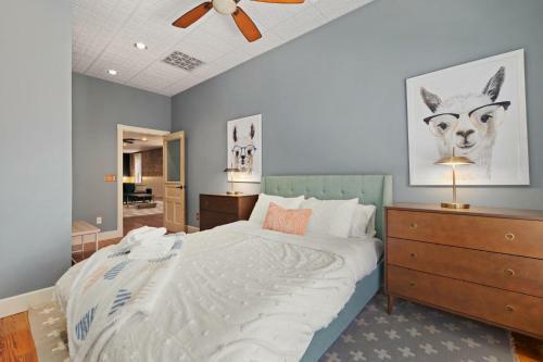 Apartamento The Central Loft - On Town Square! Best Located Property