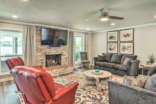 Upscale Lakefront Home With Dock 9mi Tohot Springs Np