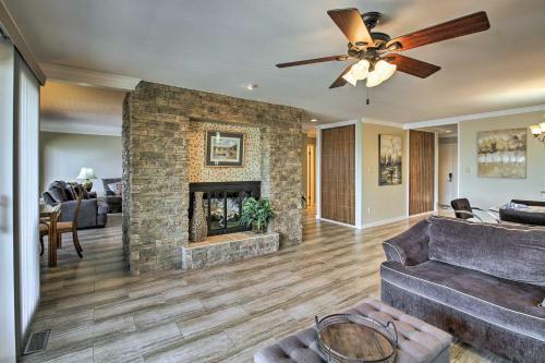 Apartamento Spacious Lakeside Condo With Private Boat Slip!