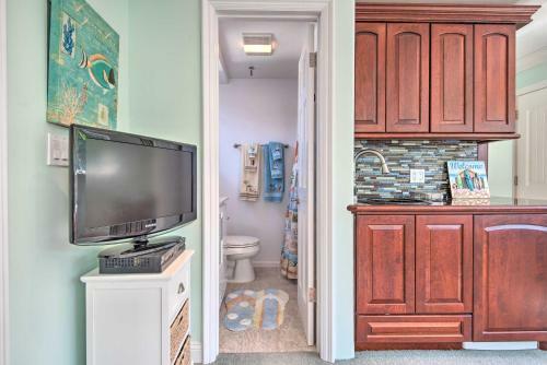 Catalina Island Home Walk To Main St Beach!