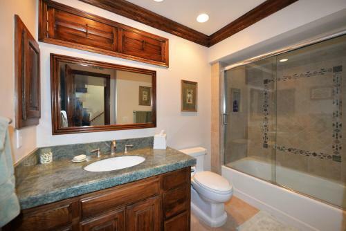 122 Middle Terrace By Catalina Vacations