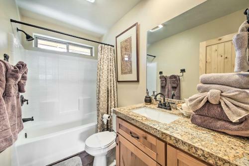 Bears Den Luxury Cabin About 8 Mi To Big Bear Lake!