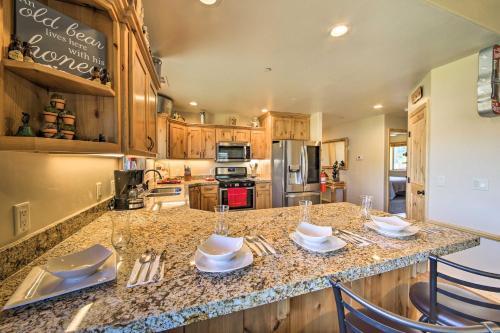 Bears Den Luxury Cabin About 8 Mi To Big Bear Lake!
