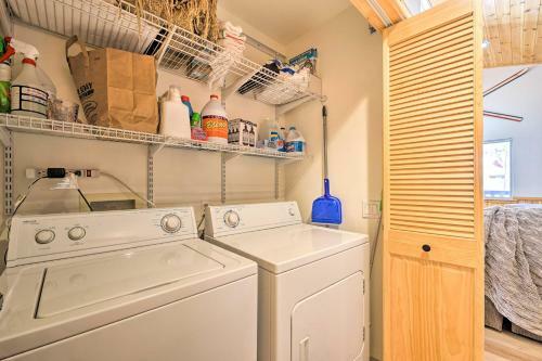 Hillside Hideaway With Hot Tub, 2 Mi To Ski Mtn