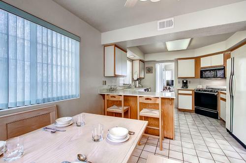 Borrego Springs House With Pool Table And Mtn Views!