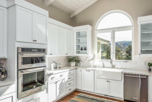 Newly Renovated Carmel 3 Bed 3 And A Half Bath