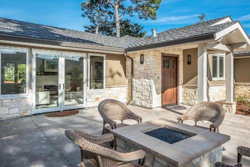 Newly Renovated Carmel 3 Bed 3 And A Half Bath