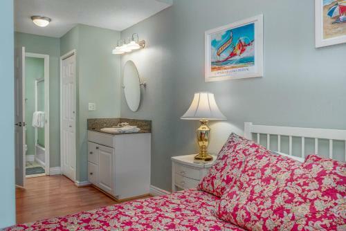 Colorful Capitola Village Cottage