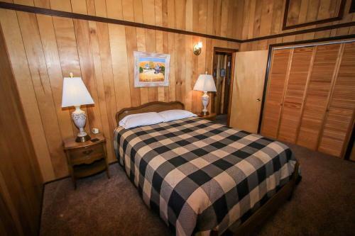 Cabin Idle Ours-933 By Big Bear Vacations