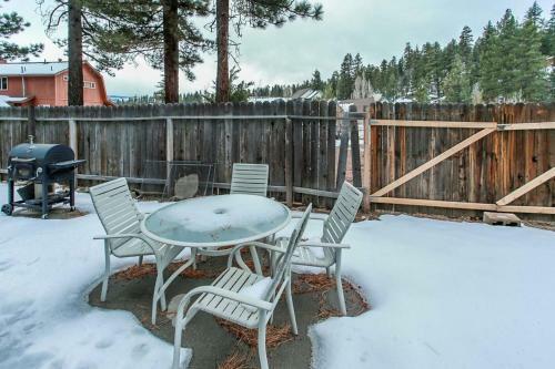 Fawnskin Chalet-1826 By Big Bear Vacations
