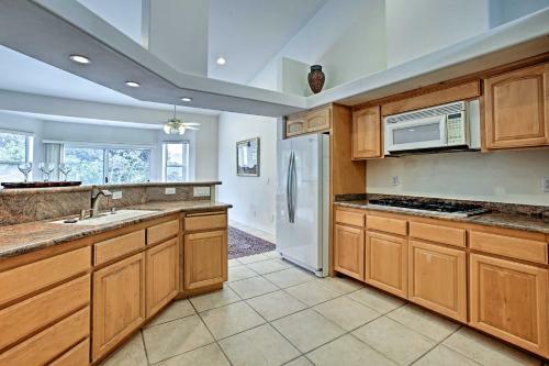 Peaceful Escondido Home On 130-acre Avocado Grove!