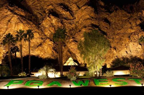 Rare Find-5 Star Rated-stunning Views-pool-spa