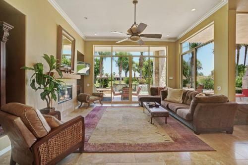 1 Rated Luxury Estate-pool Oasis 3br