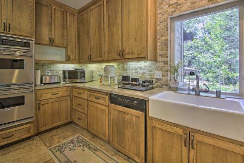 Incredible Lake Arrowhead Home With Views And Decks!