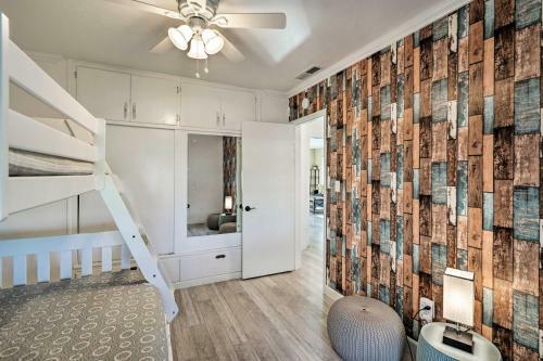 Waterfront Cottage With Pool And Clear Lake View!