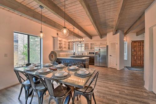 3-level Luxe Home With Spa, Ac, Game Room And Theater!