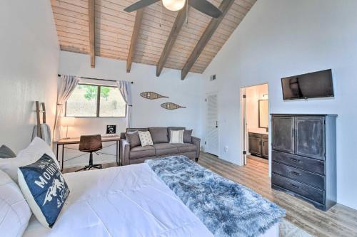 3-level Luxe Home With Spa, Ac, Game Room And Theater!