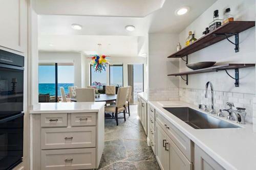 Luxury Malibu Beachfront Home-short Or Long-term