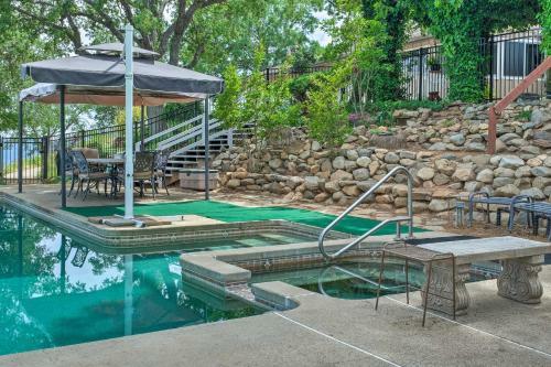 Unique Yosemite Mountaintop Retreat On 100 Acres