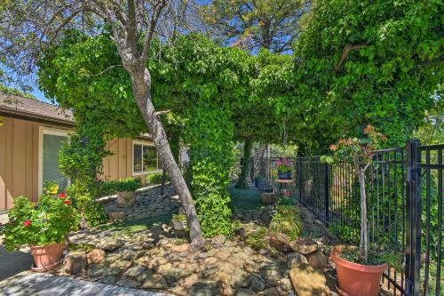 Stunning Treetop Villa - 1 Mi To Mariposa!