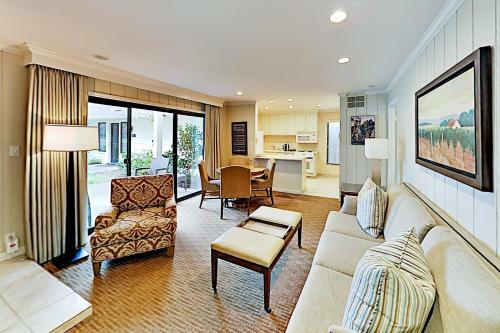 Apartamento Roomy Silverado Condo - Pool & On-site Dining Condo