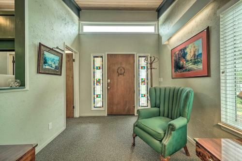Murphys Workspace Hub Less Than 1 Mi To Main Street!