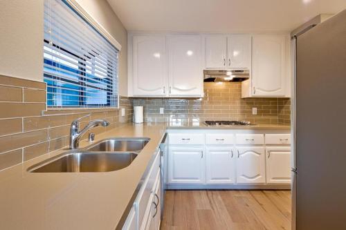 Nb-3010b - Perfect Newport Beach Location II