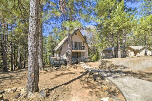 Pioneer Cabin Getaway - Ski, Golf And Hike!