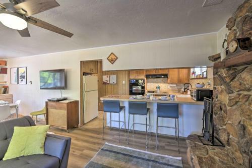 Pioneer Cabin Getaway - Ski, Golf And Hike!