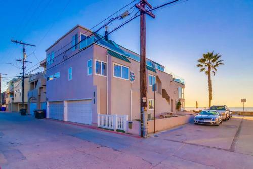 2 Floors Of Ocean Front, 2 Exclusive Patios, AC