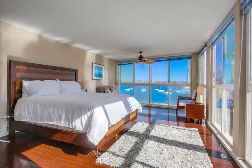 Waterfront Corner Townhome, Full Floor Windows, Balcony