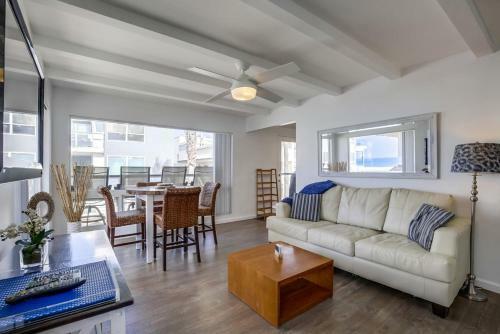 1 House To Beach, Ocean View Deck, Dog Ok
