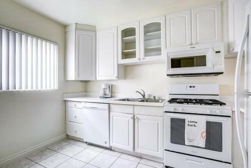 Wanderjaunt - Sebastian - 2br - Point Loma