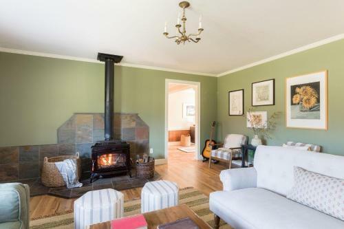 Mockingjay - Peaceful Ranch Home W Sauna, Spa & Pool