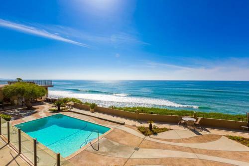 #747 - Del Mar Beach Club Retreat