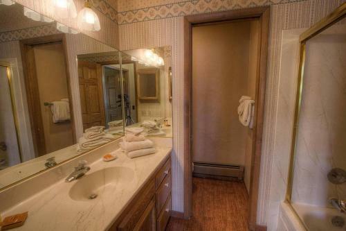 Emerald Lodge By Lake Tahoe Accommodations