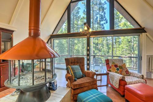 Gorgeous A-frame Cabin With Deck - 1 Mi To Lake Tahoe